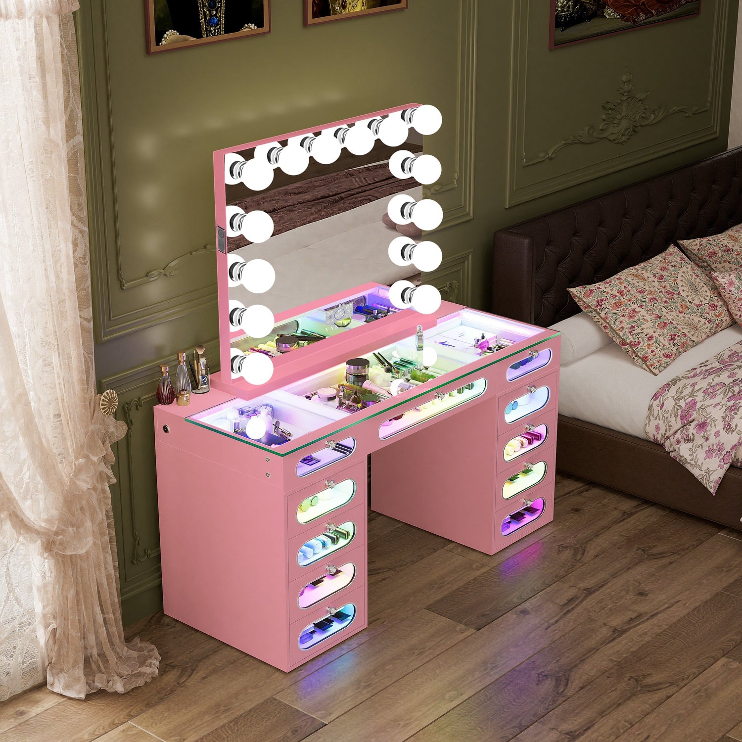 Vanity Table Styling Ideas for a Chic Bedroom Look