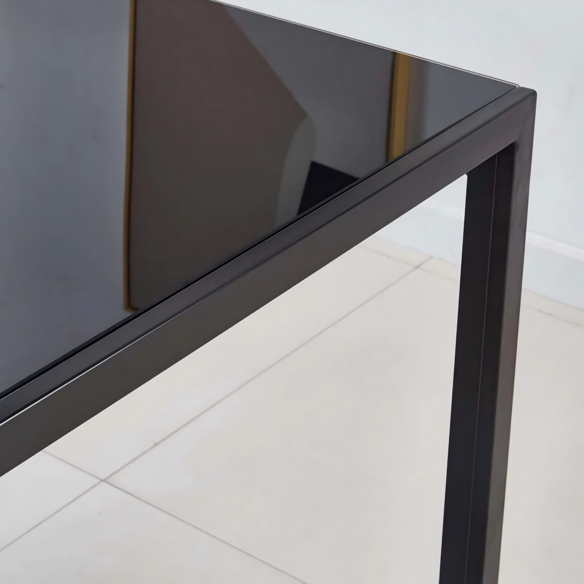 DT014-Black Tempered Glass Dining Table
