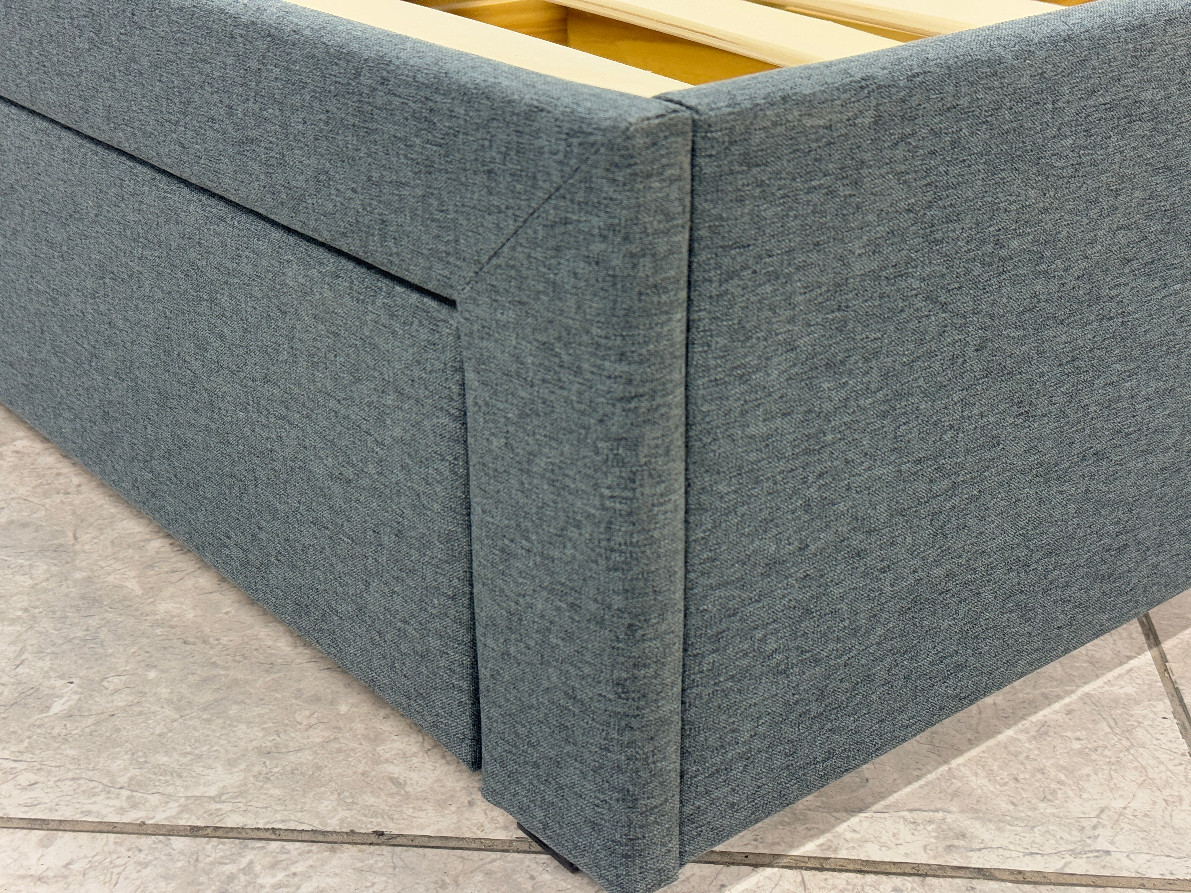 Modern Drawer Storage Queen Bed