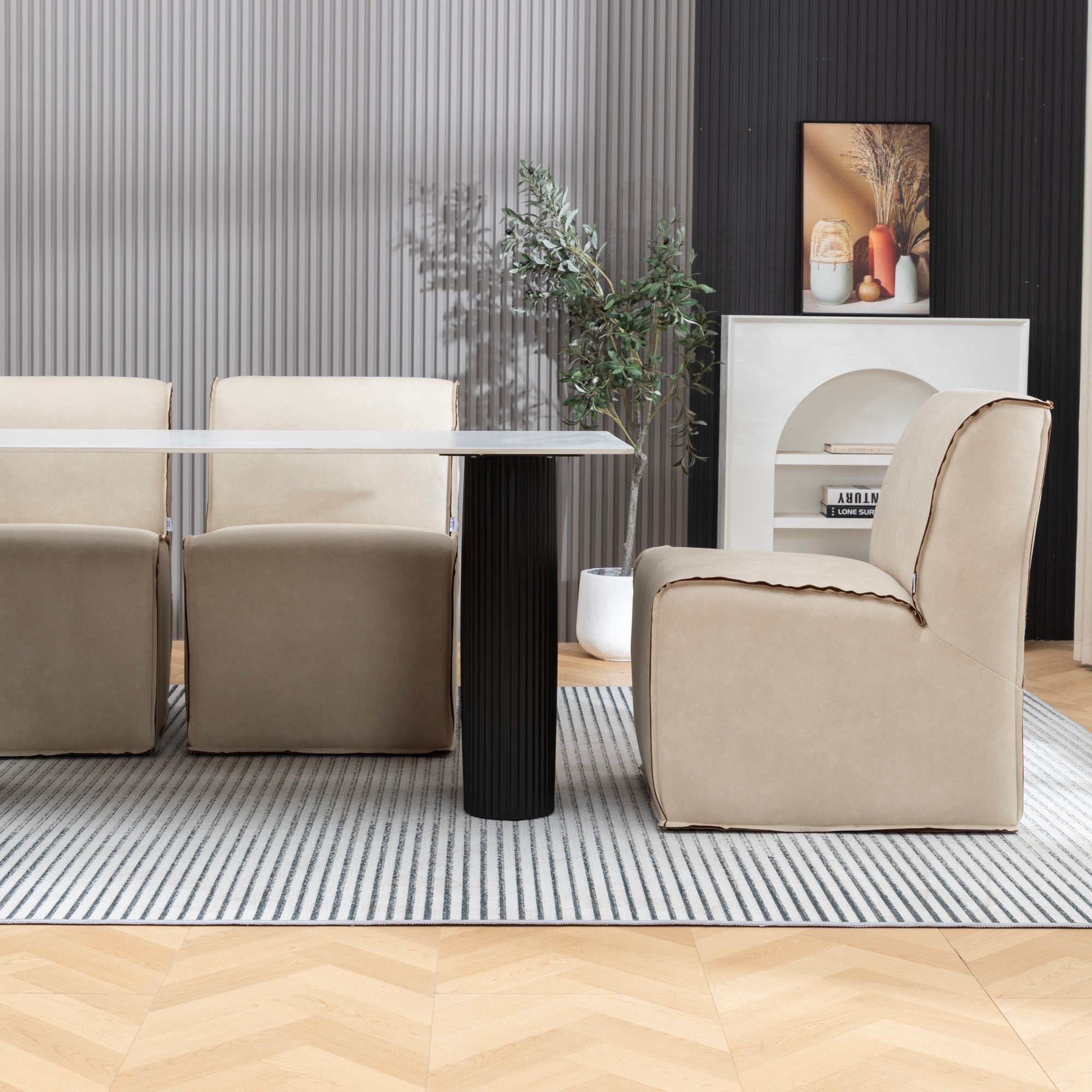 MOVABLE DINING CHAIRS