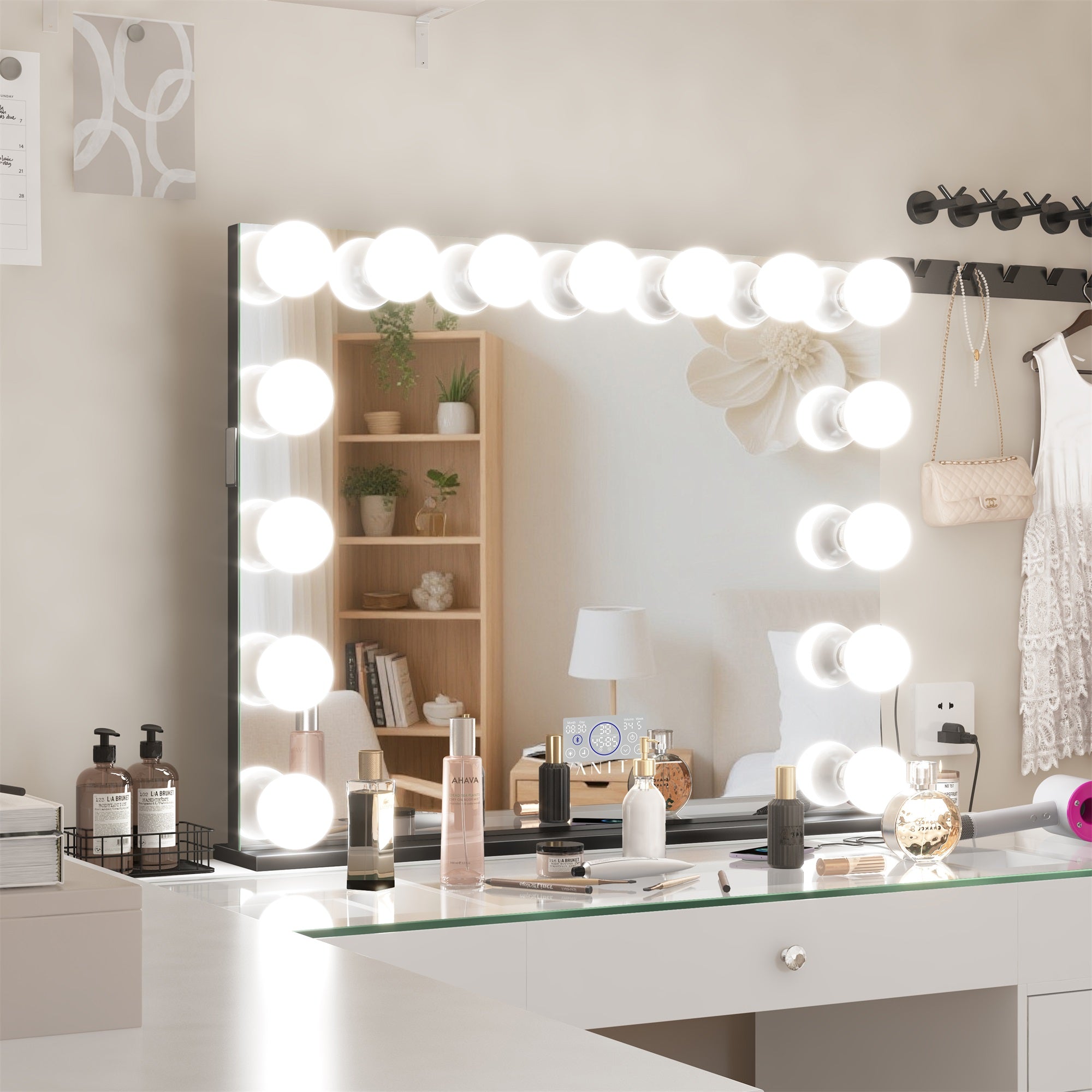 VANITII Marilyn Hollywood Vanity Mirror Pro Max with 15 Dimmable LED Bulbs