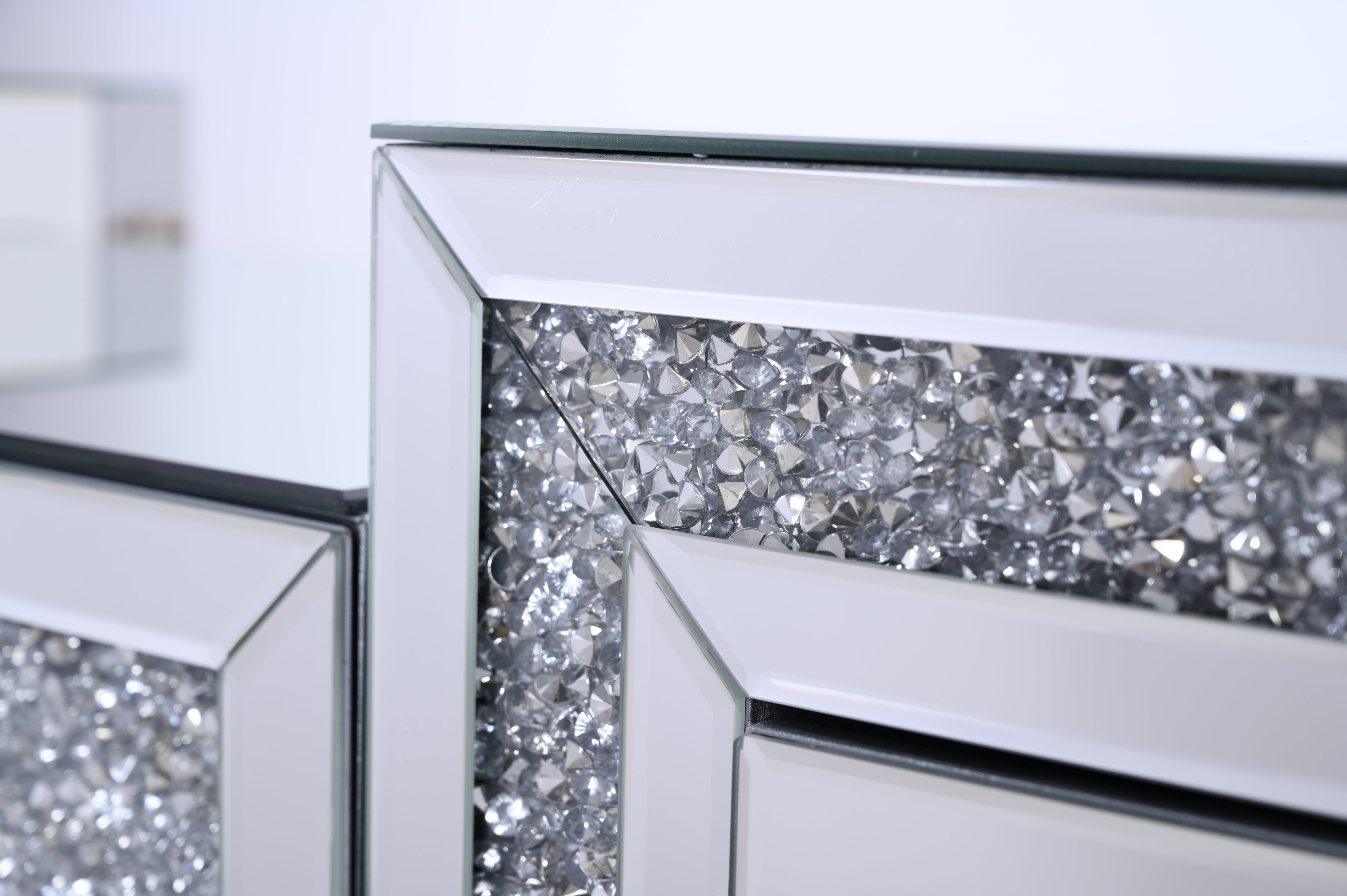 VANITII Mirrored Vanity With LED Lights