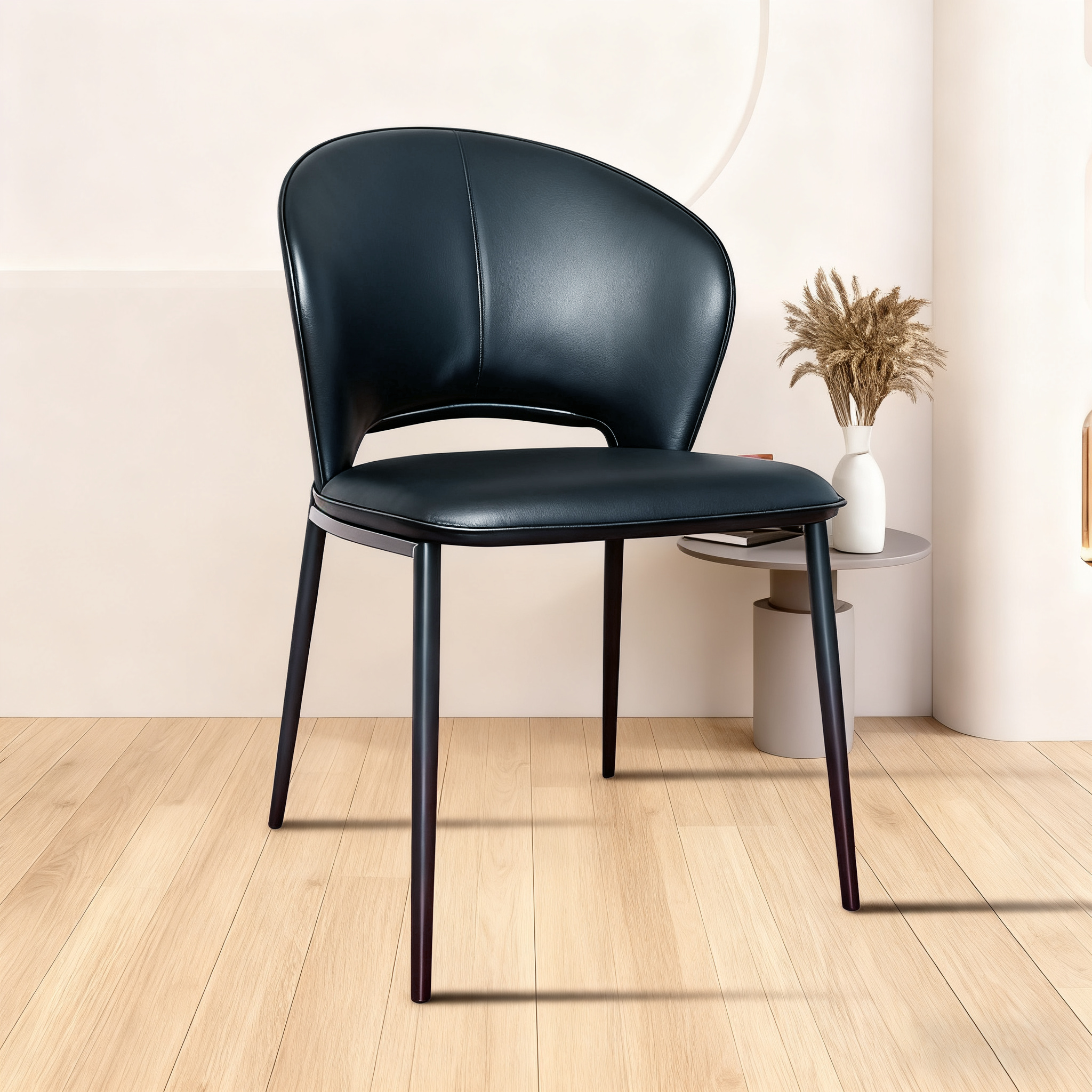 Dining chair (black)