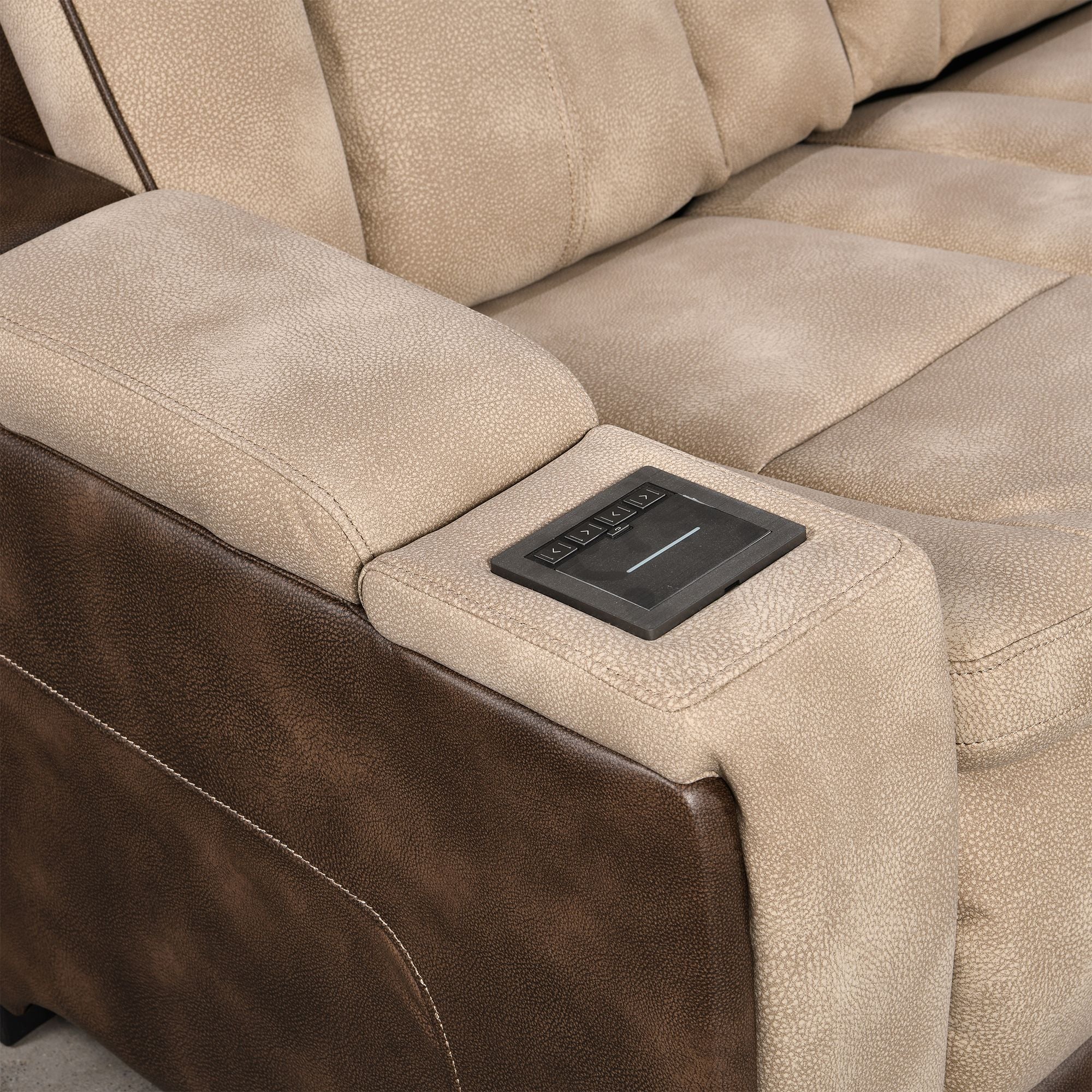 Power Recliner Loveseat W/ Console MR2866 Brown