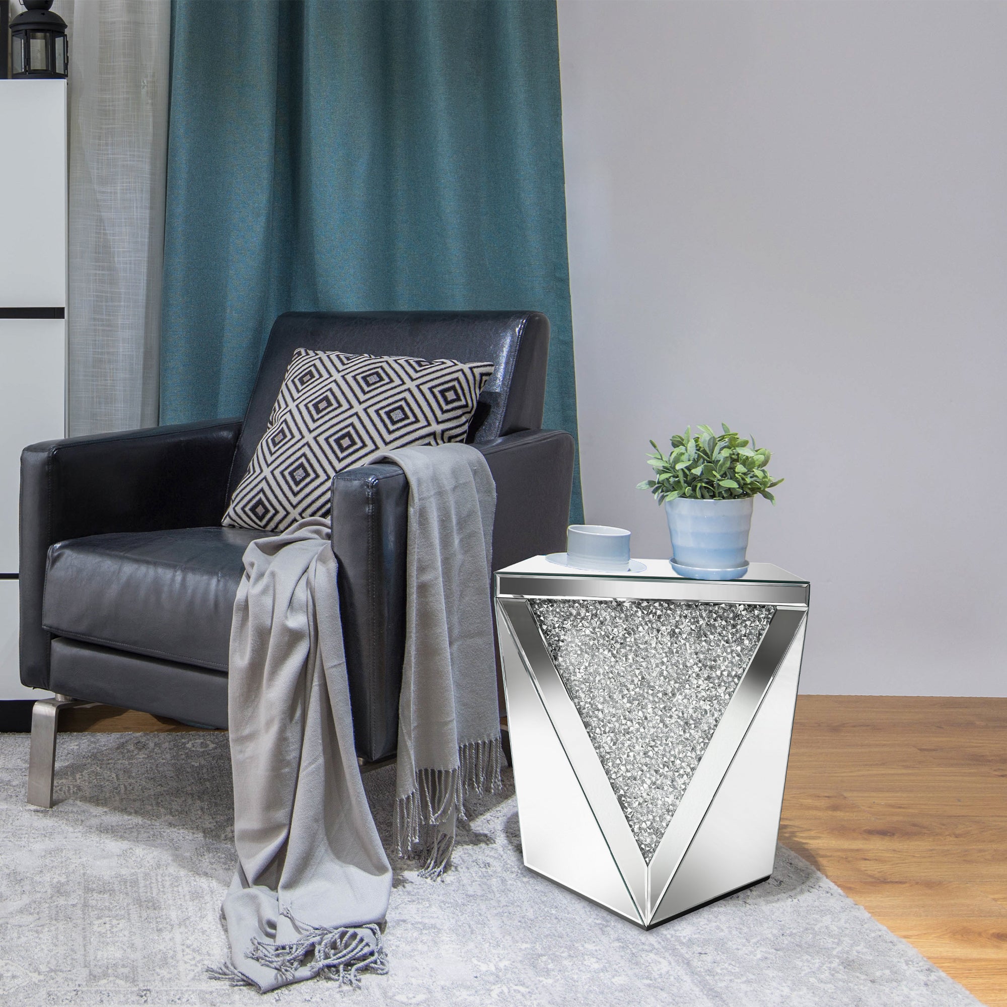 VANITII Crushed Diamond Side Table