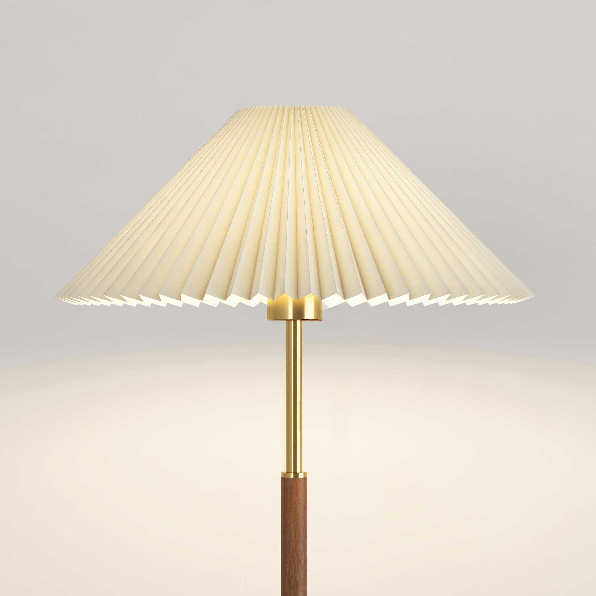 Wood & Gold Pleated Floor Lamp – retro-chic standing light, fits modern or mid-century spaces.