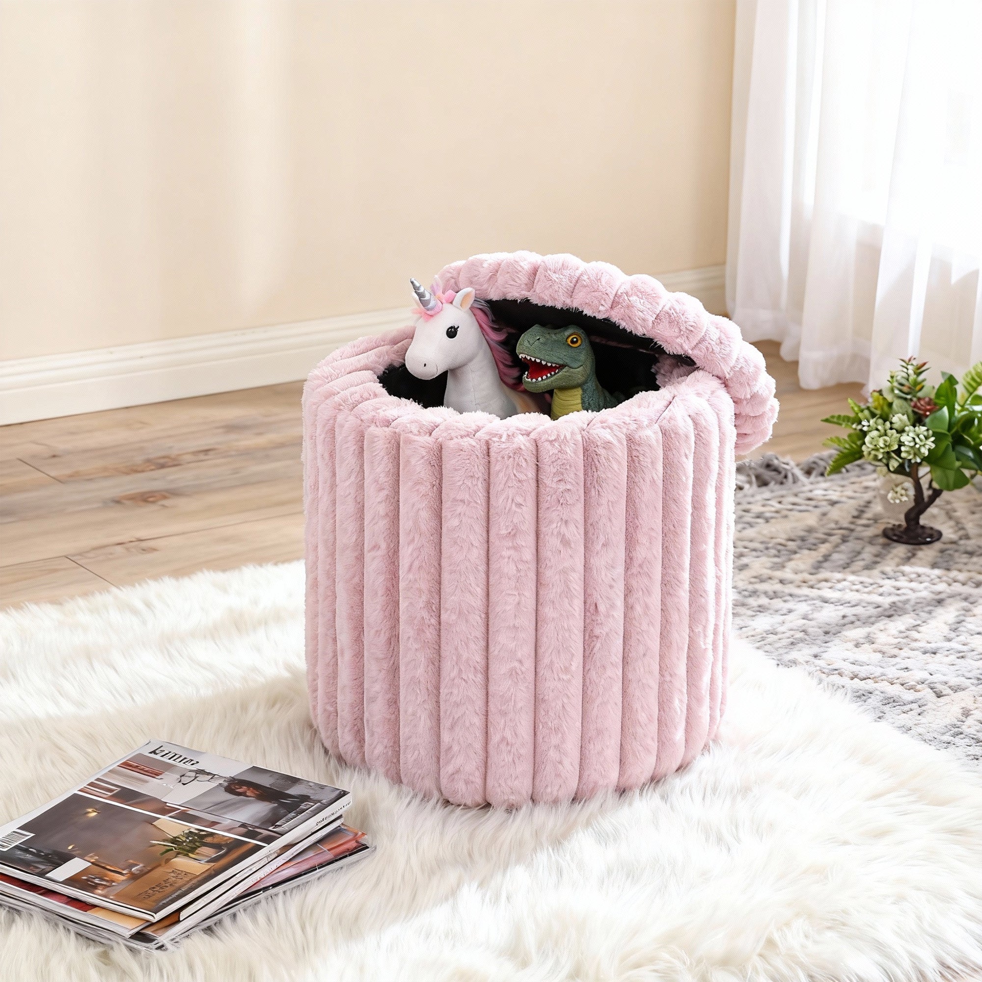 Open the top of the stool to store items.
It is placed in the bedroom,being both beautiful and practical.