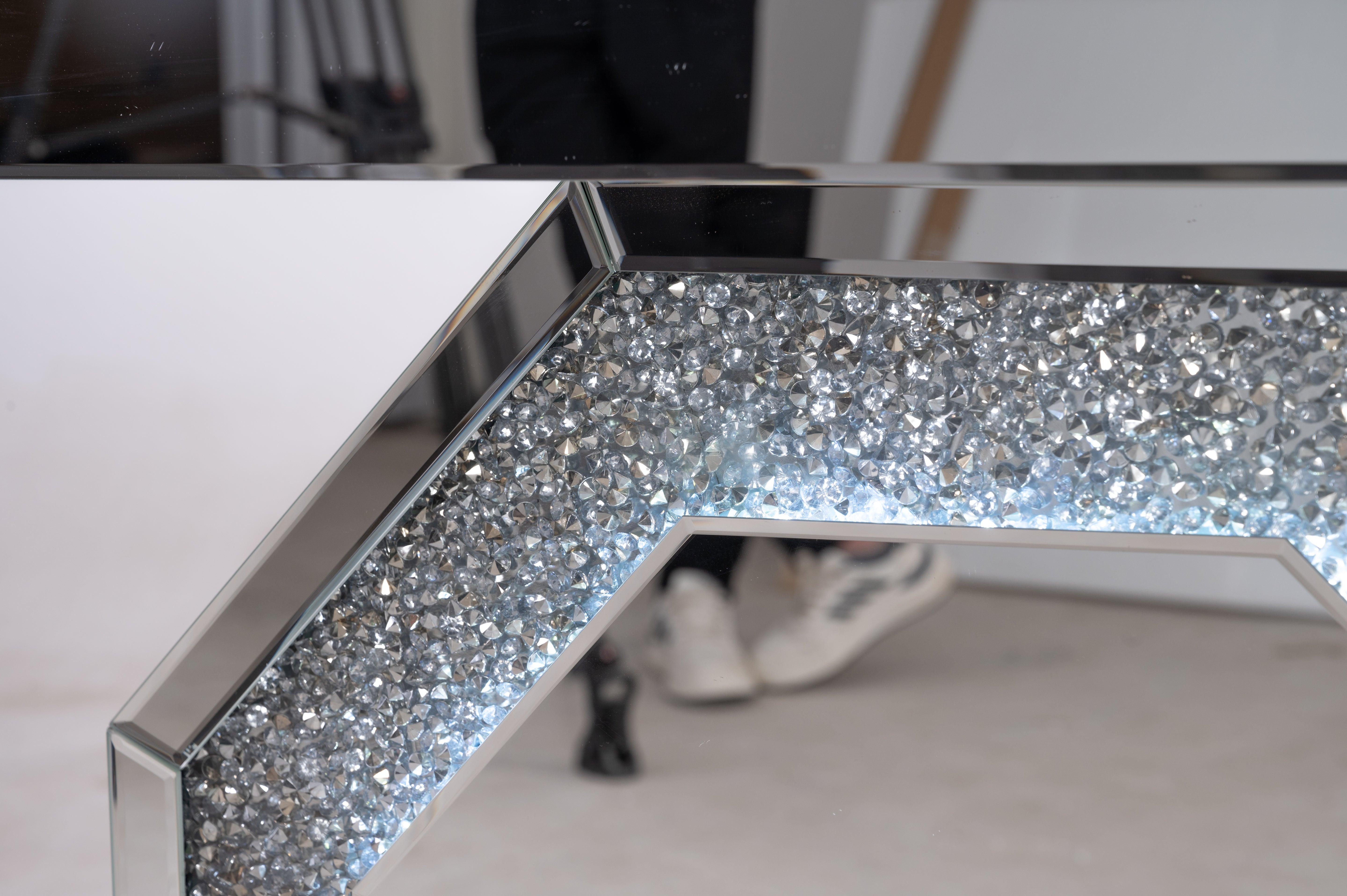 VANITII Crushed Diamonds LED Mirrored Console Table