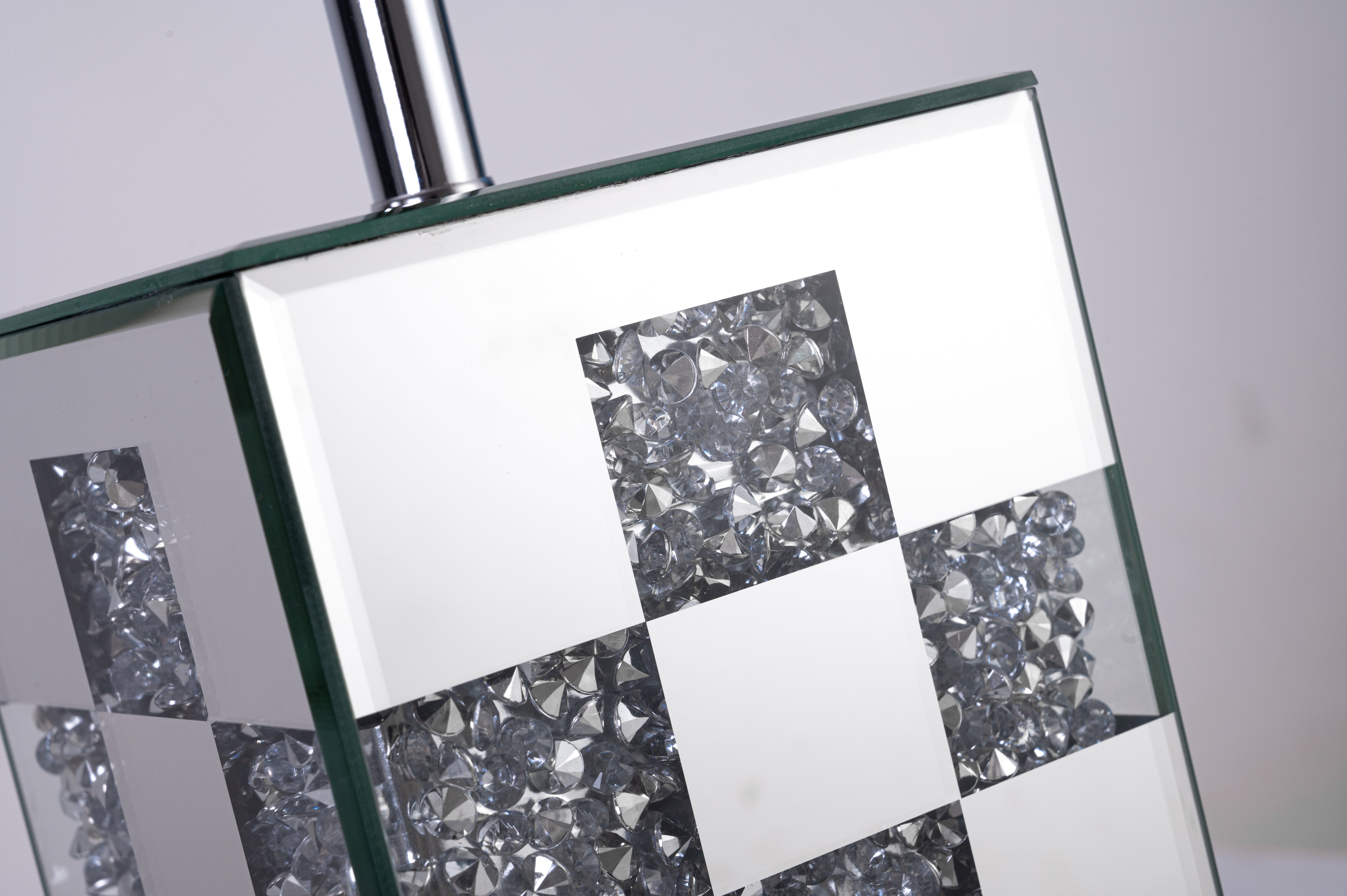 VANITII Crushed Diamond Mirrored Table Lamp