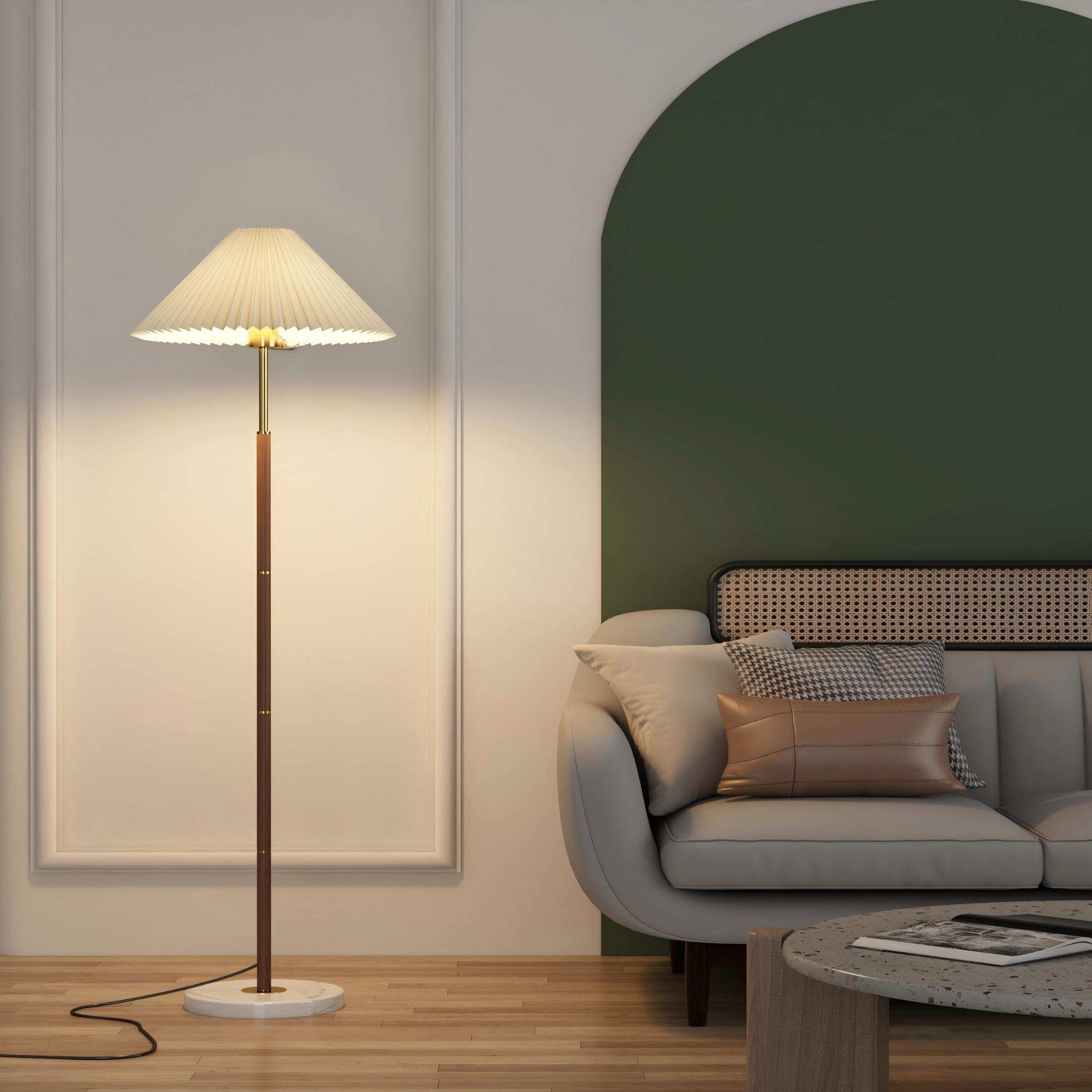 Wood & Gold Pleated Floor Lamp – retro-chic standing light, fits modern or mid-century spaces.