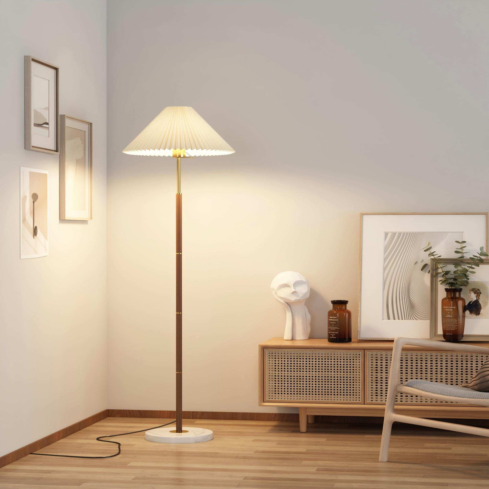 Wood & Gold Pleated Floor Lamp – retro-chic standing light, fits modern or mid-century spaces.